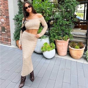 Eyes On Me Knit Skirt Set